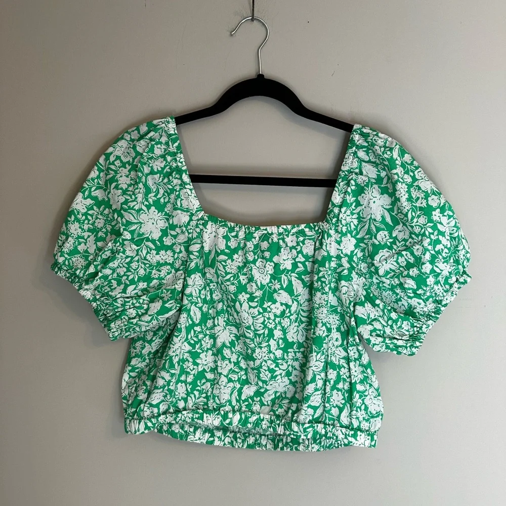 Universal Thread - Picture 2 of 3